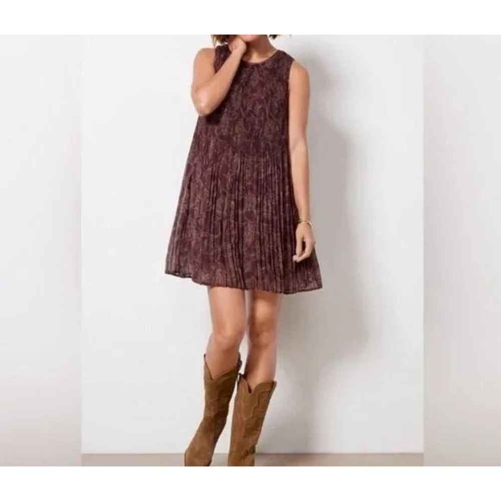 Evereve Women Sz S Pleated Floral Mini Dress Plum Purple Sleeveless Keyhole Back